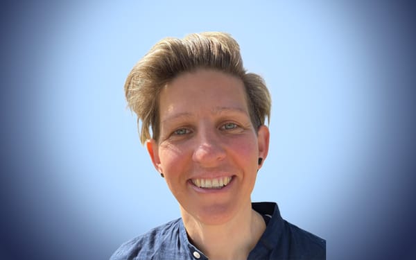 Dr Oli Meredith